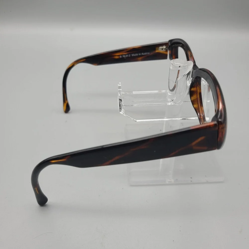 Ellen Tracy B 76-31-2 Tortoise Cat Eye Eyeglass Frames Made in Austria Womens